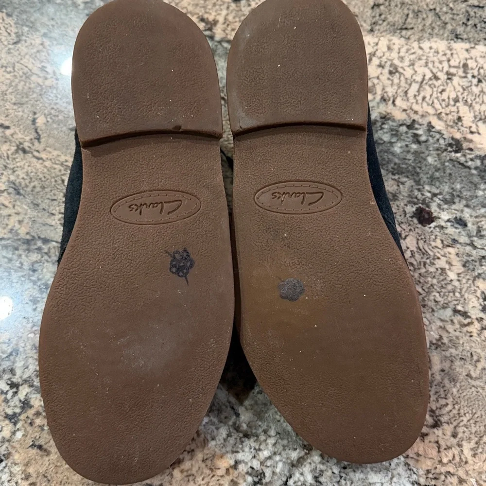 Clarks elegant dark